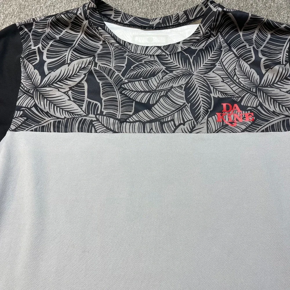 Dakine Mens XL Rash Guard Short Sleeve UPF 50 Swim Shirt Palm Print Colorblock